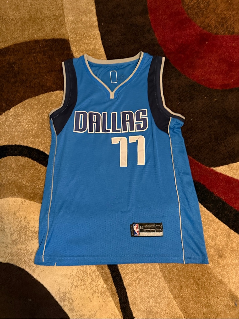NBA Dallas Mavericks Luka Dončić basketball jersey size 50